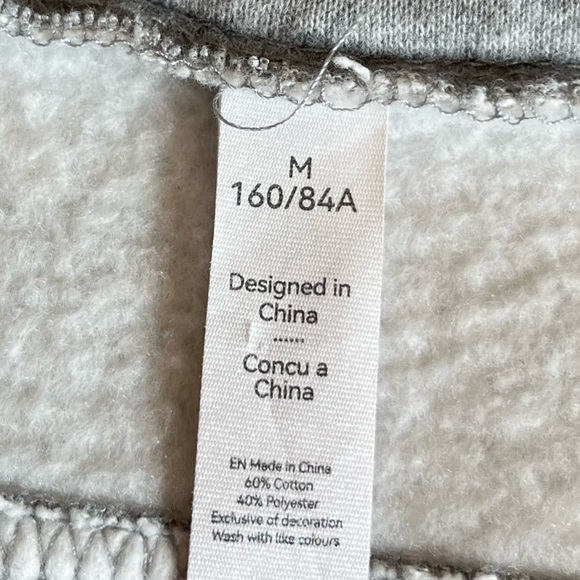 Cropped 1/2 Zip Sweatshirt - Picture 6 of 8